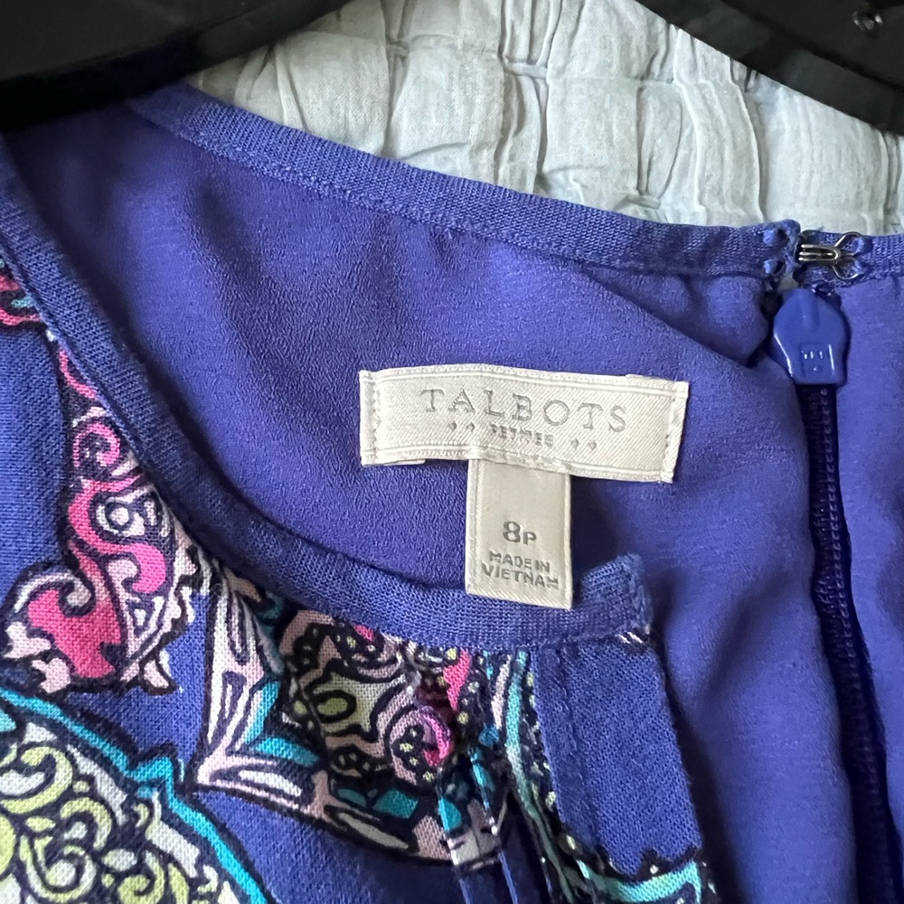 Talbots . Size 8p. - Picture 3 of 4
